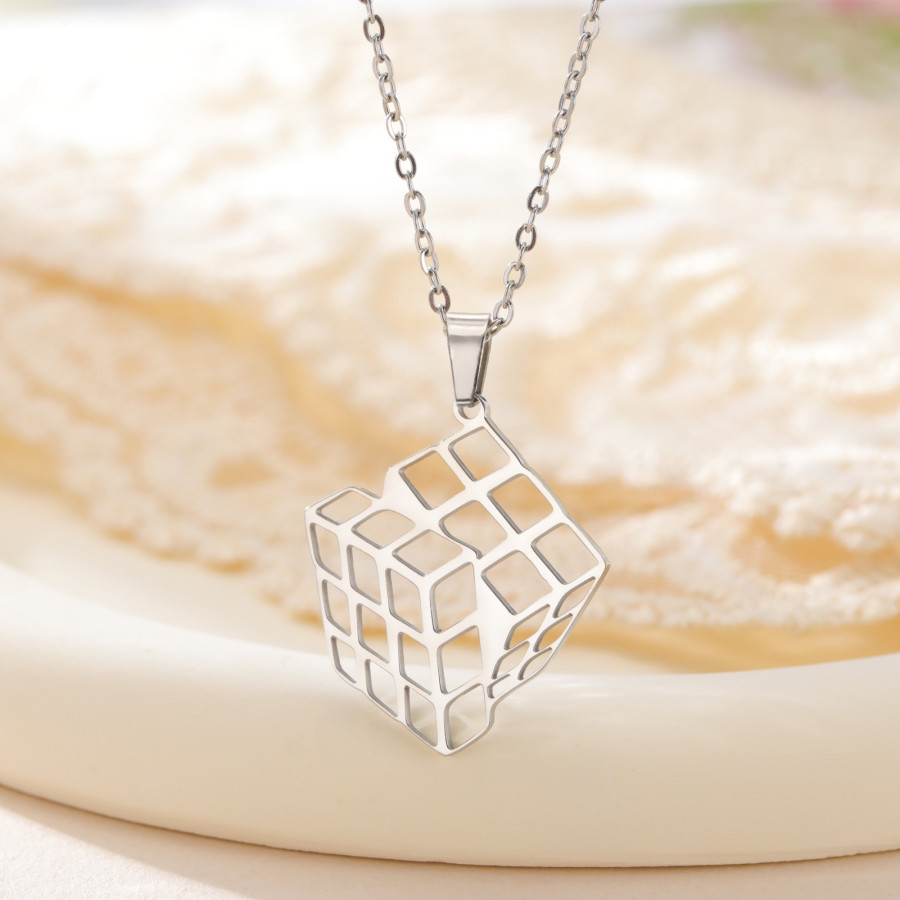 Pendentif cube 3x3