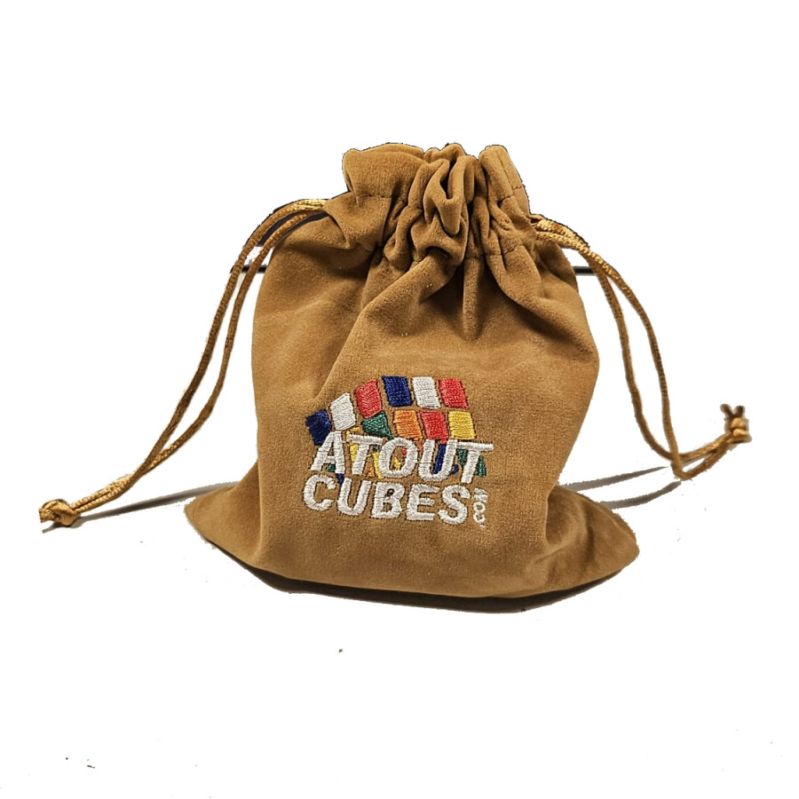 Bolso bordado dorado de Atoutcubes