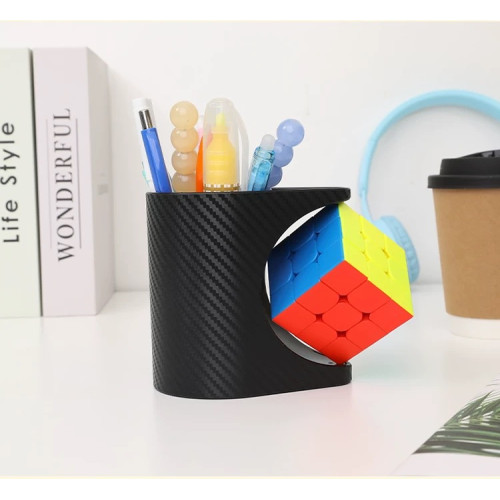 Porte stylos présentoir cube effet fibre de carbone