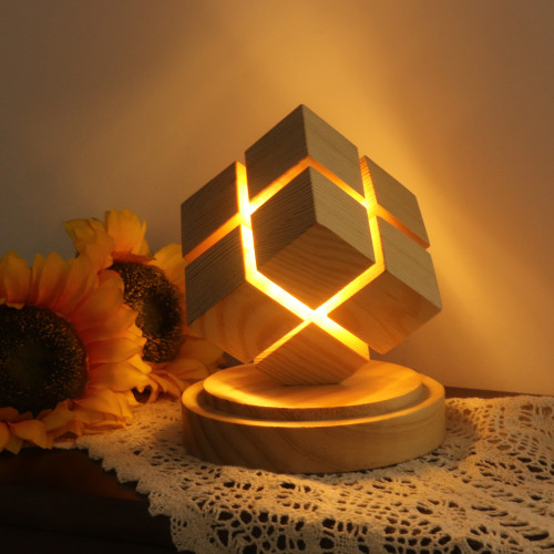 Lampe Cube 2x2 en Bois – Éclairage LED