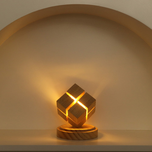 Lampe Cube 2x2 en Bois – Éclairage LED